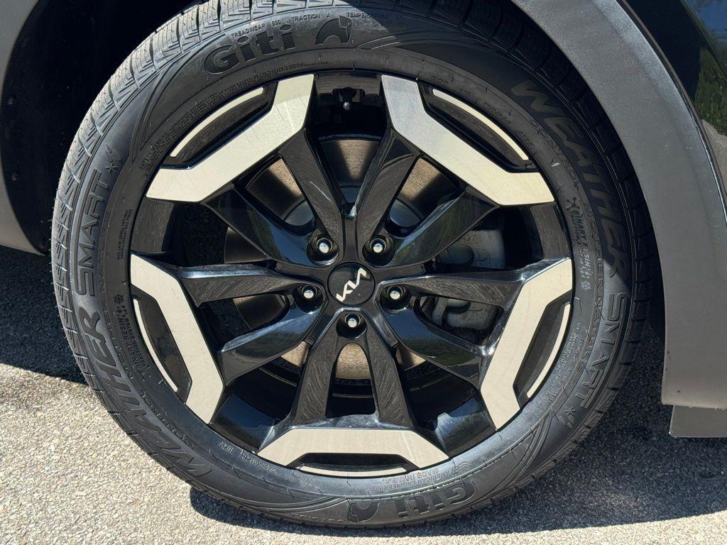 used 2023 Kia Telluride car, priced at $32,394