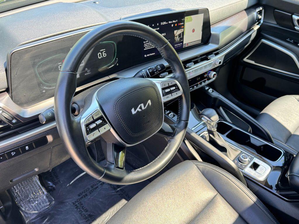 used 2023 Kia Telluride car, priced at $32,394