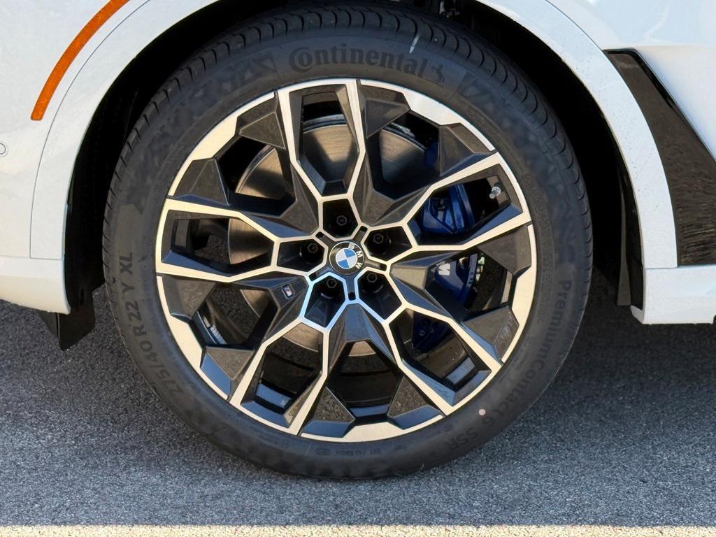 new 2026 BMW X7 car, priced at $120,525