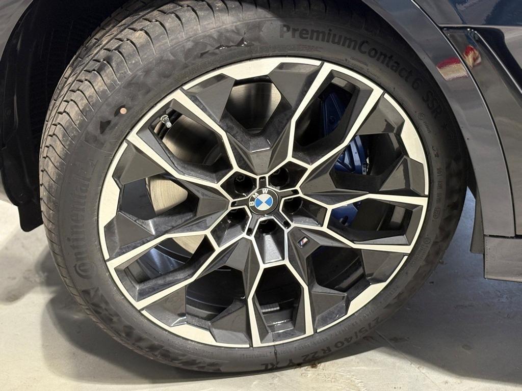 new 2025 BMW X7 car, priced at $113,075
