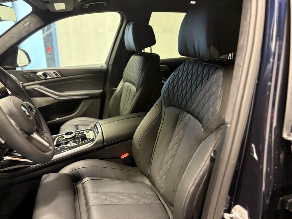 new 2025 BMW X7 car, priced at $113,075