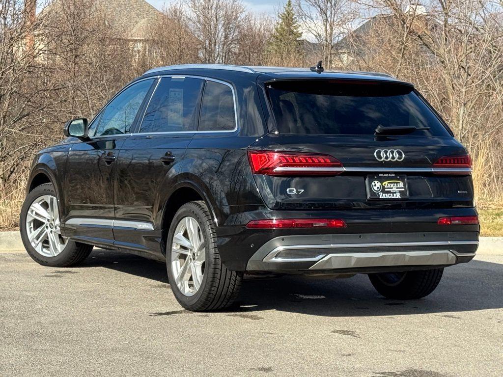 used 2024 Audi Q7 car, priced at $37,400