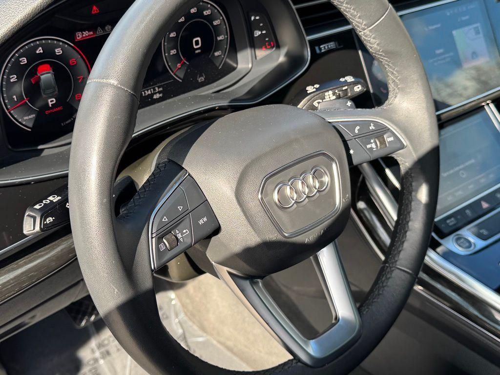 used 2024 Audi Q7 car, priced at $37,400