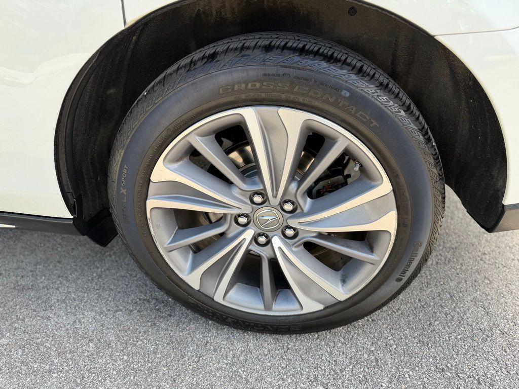 used 2018 Acura MDX car, priced at $23,312