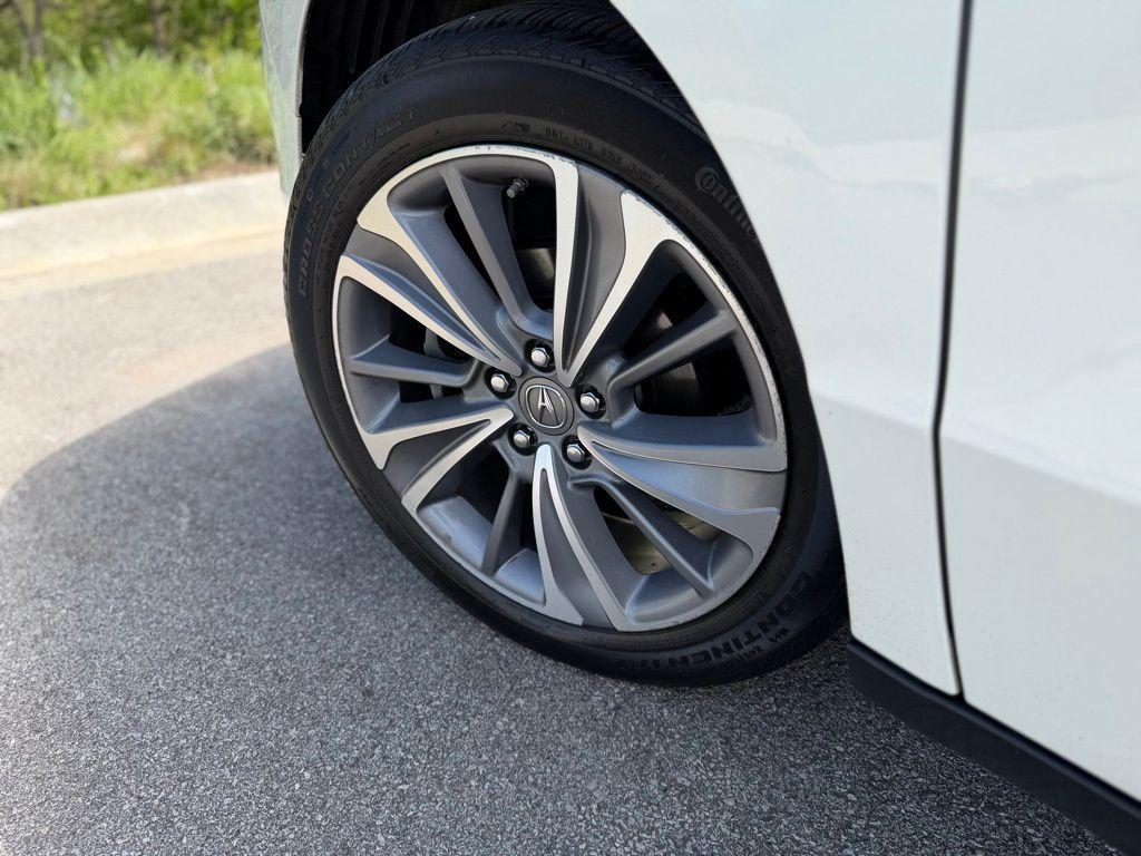 used 2018 Acura MDX car, priced at $23,312
