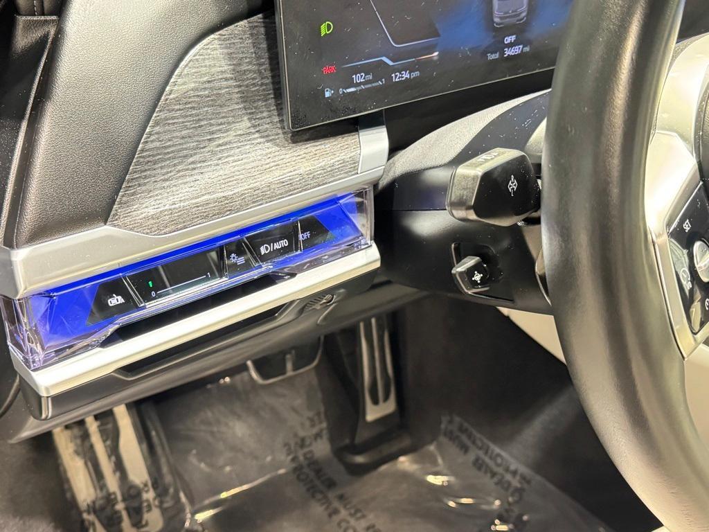 used 2023 BMW 760 car, priced at $75,299