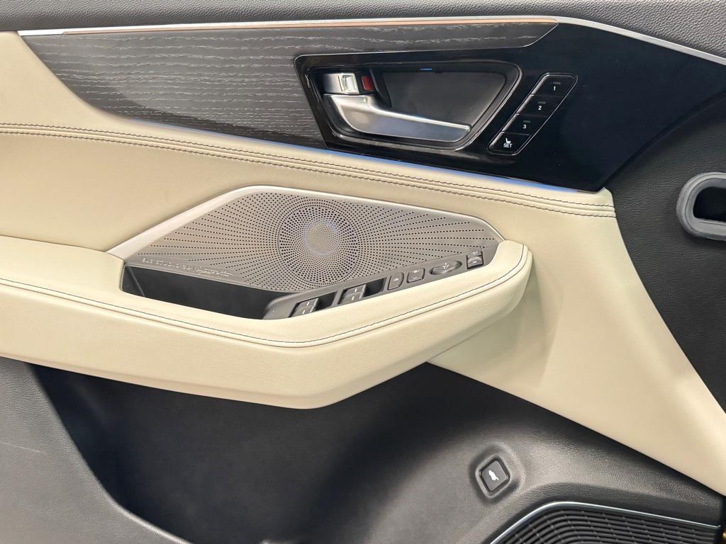 used 2024 Acura MDX car, priced at $49,600