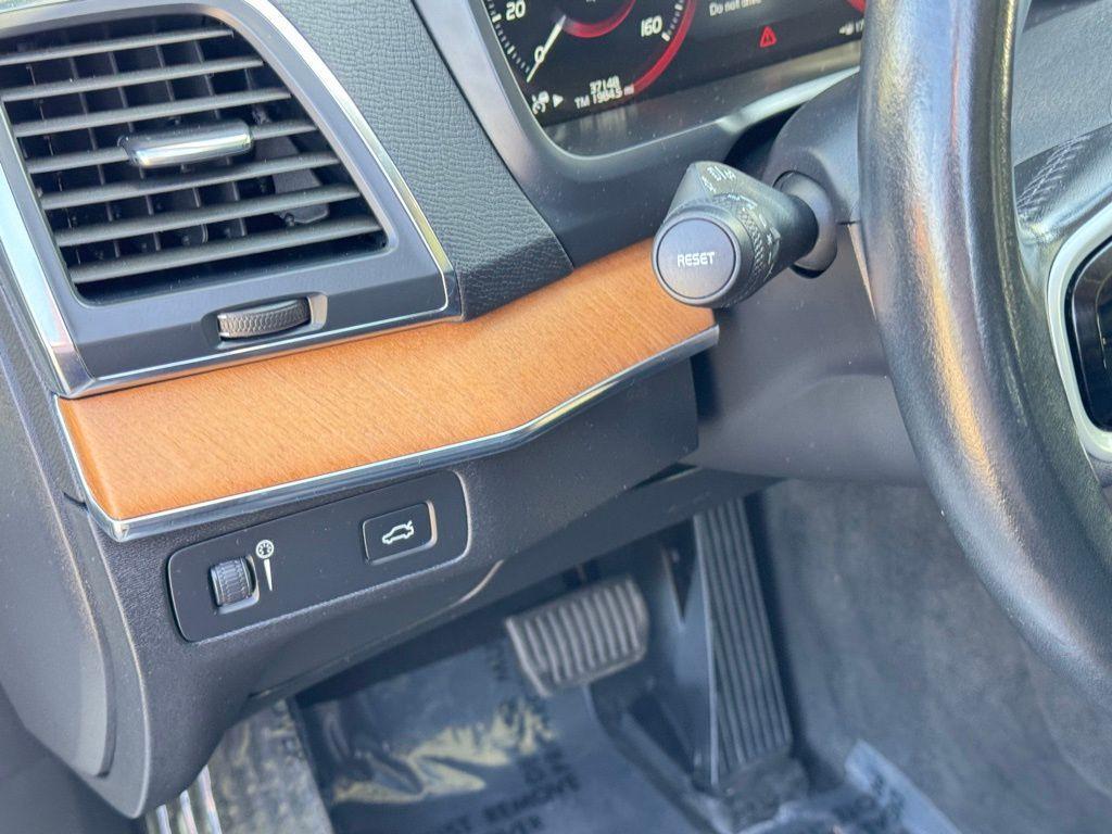 used 2021 Volvo XC90 car, priced at $31,763