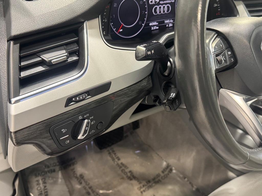 used 2018 Audi Q7 car, priced at $22,899