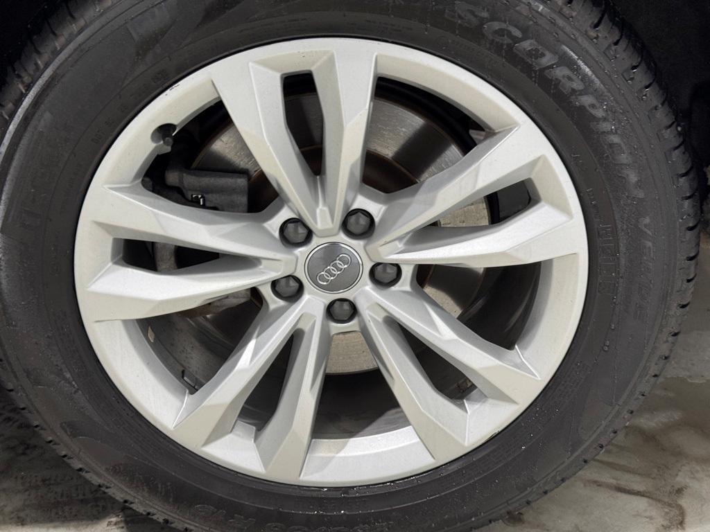 used 2018 Audi Q7 car, priced at $22,899