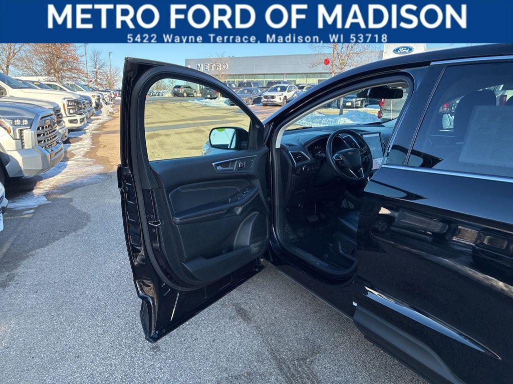 used 2024 Ford Edge car, priced at $28,150