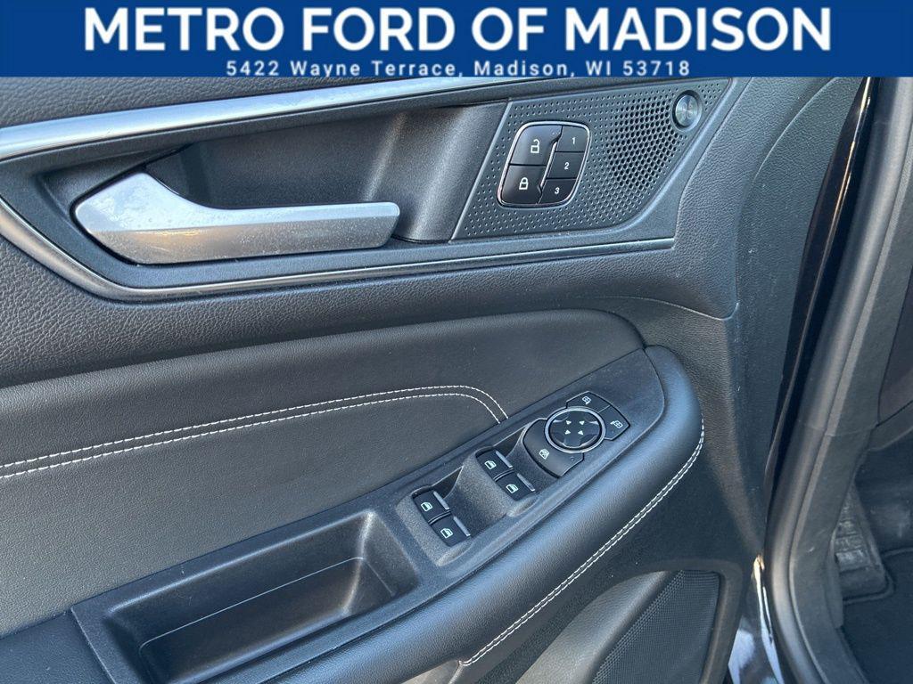 used 2024 Ford Edge car, priced at $28,150