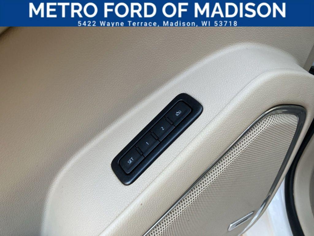 used 2019 GMC Yukon car, priced at $34,050