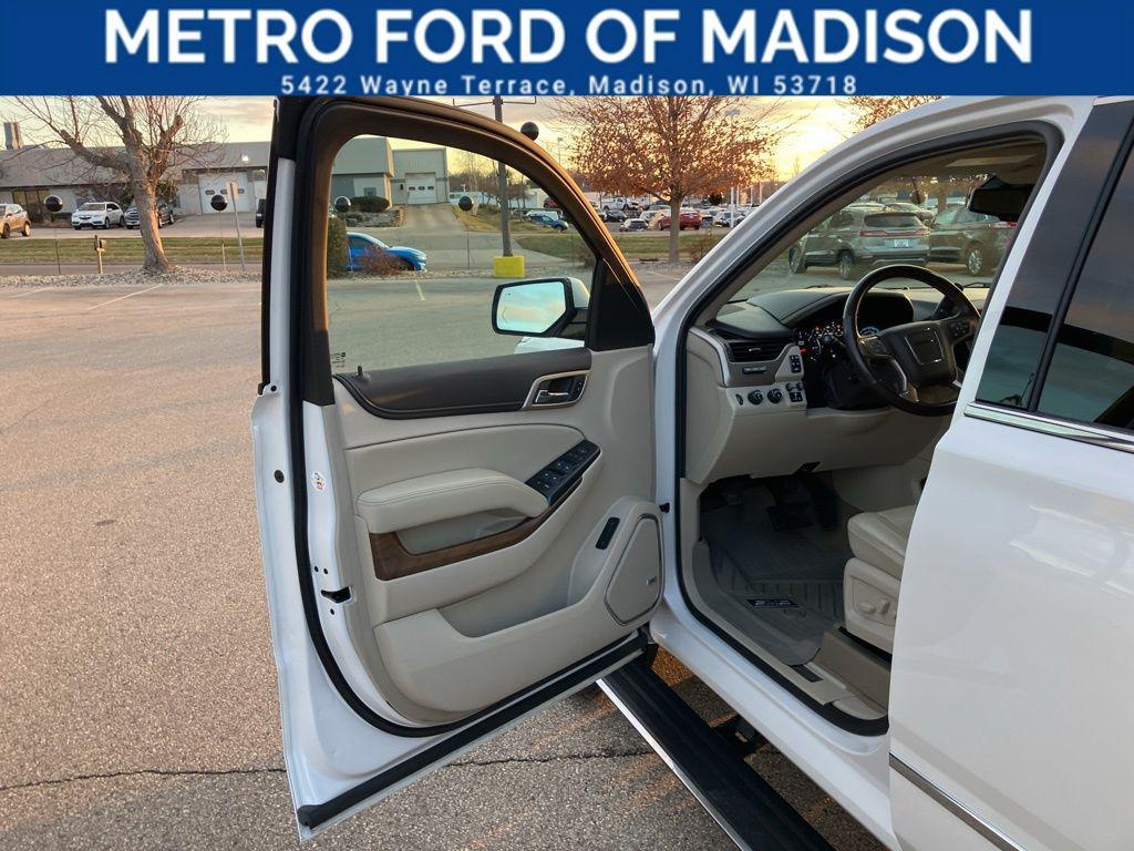 used 2019 GMC Yukon car, priced at $34,050