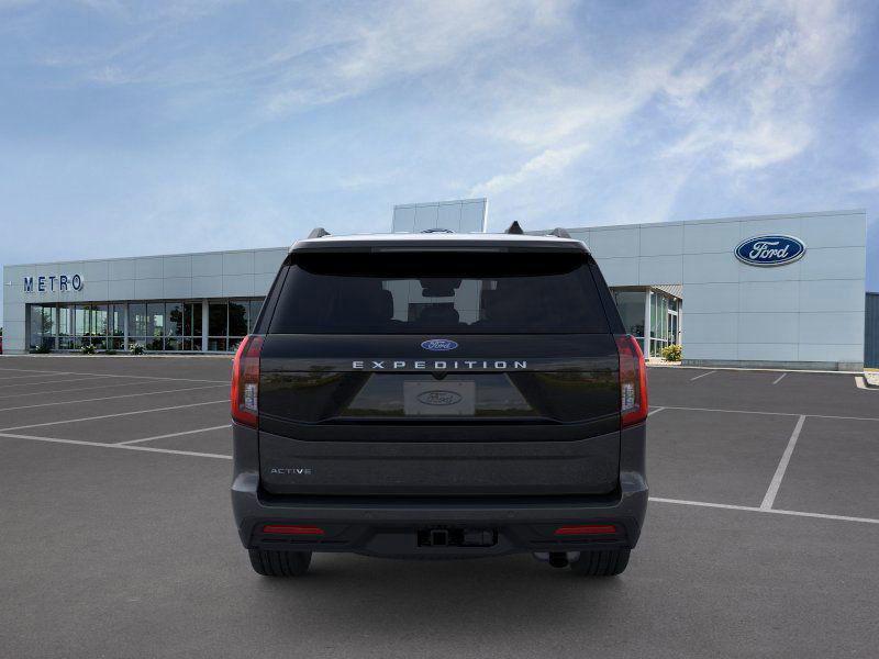new 2025 Ford Expedition car, priced at $65,276