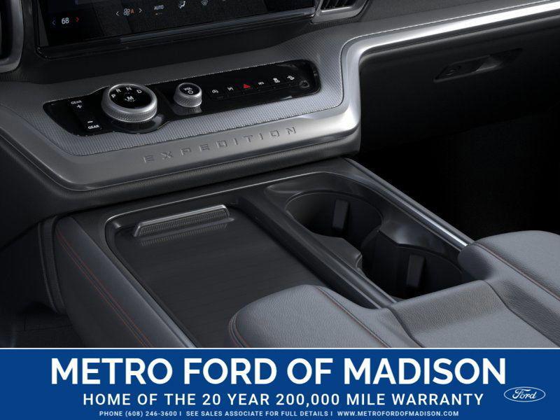new 2025 Ford Expedition car, priced at $65,935
