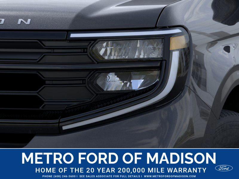 new 2025 Ford Expedition car, priced at $65,935