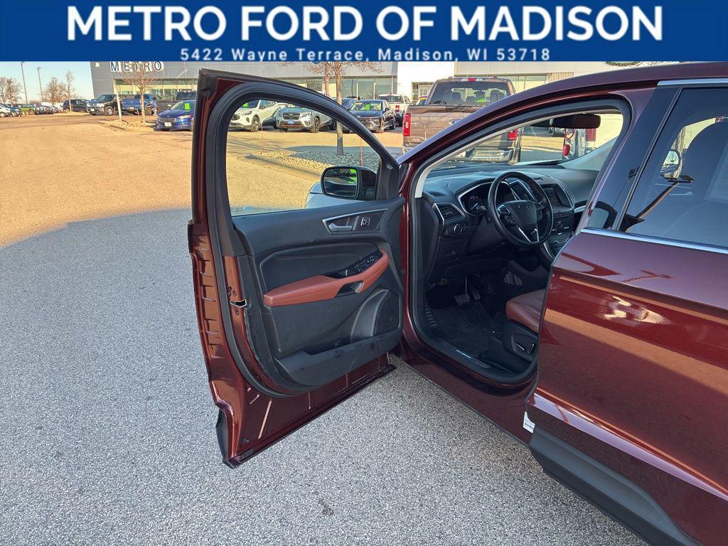 used 2015 Ford Edge car, priced at $13,000