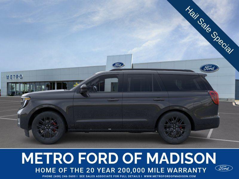new 2025 Ford Expedition car, priced at $81,005