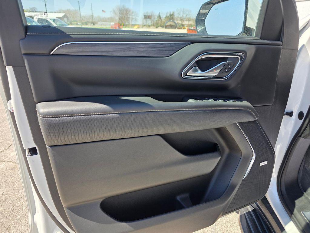 used 2023 GMC Yukon XL car, priced at $49,995
