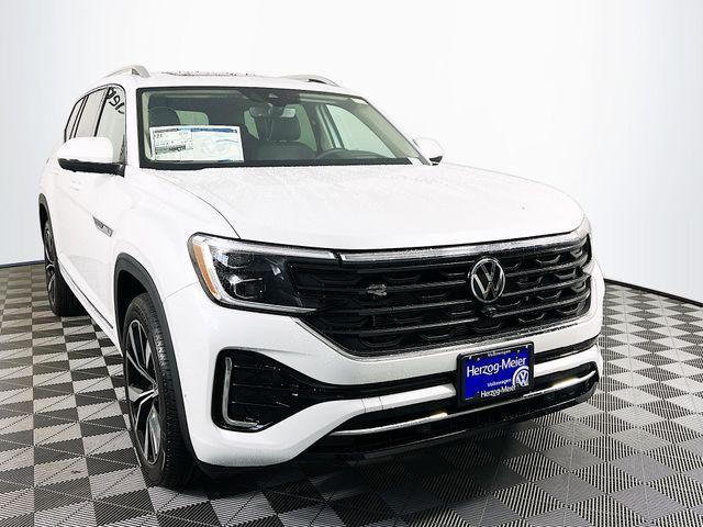 new 2026 Volkswagen Atlas car, priced at $57,804