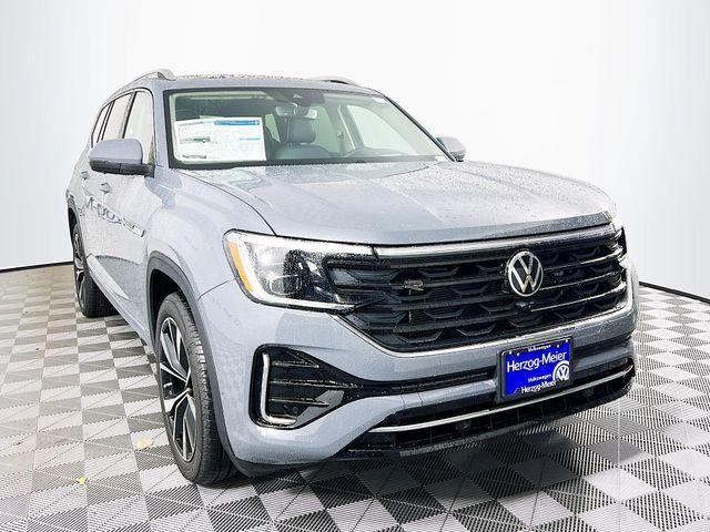new 2026 Volkswagen Atlas car, priced at $58,301
