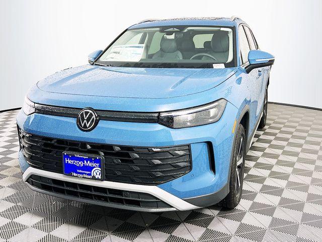 new 2025 Volkswagen Tiguan car, priced at $38,032