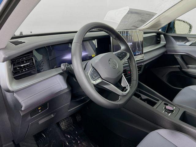 new 2025 Volkswagen Tiguan car, priced at $38,032