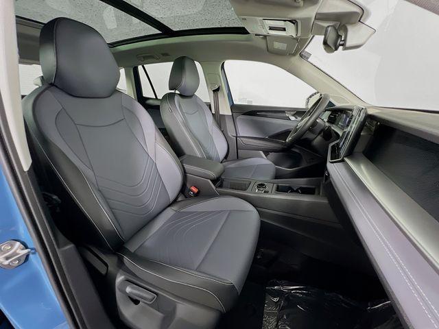 new 2025 Volkswagen Tiguan car, priced at $38,032