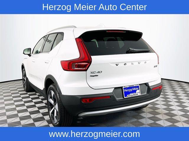 used 2025 Volvo XC40 car