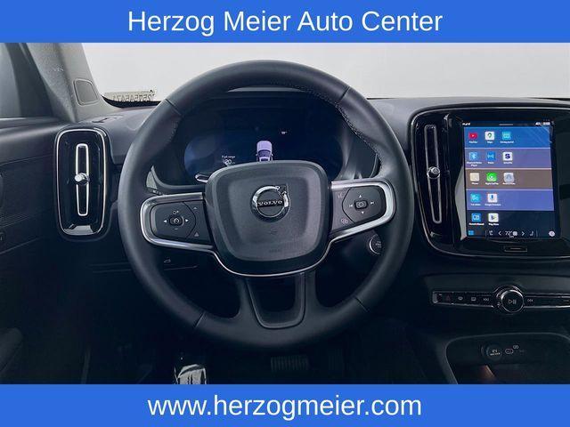 used 2025 Volvo XC40 car