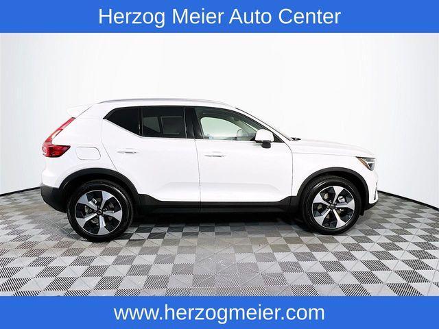used 2025 Volvo XC40 car