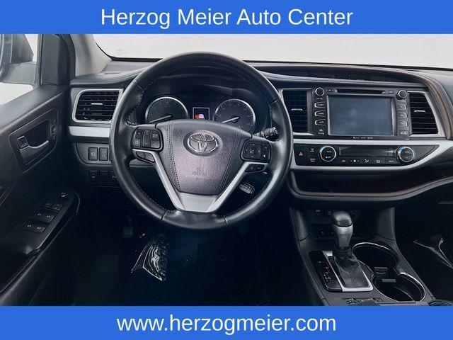 used 2018 Toyota Highlander car, priced at $21,988