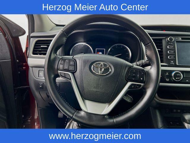 used 2018 Toyota Highlander car, priced at $21,988