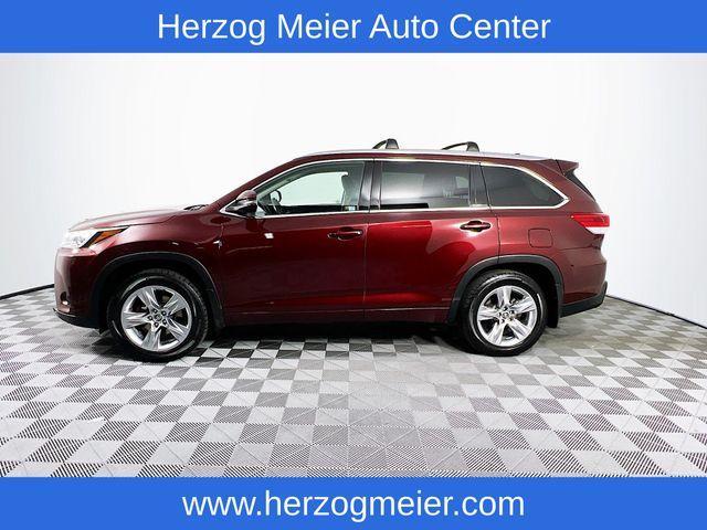 used 2018 Toyota Highlander car, priced at $21,988