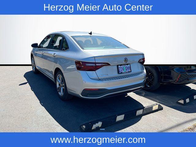 used 2024 Volkswagen Jetta car, priced at $23,238