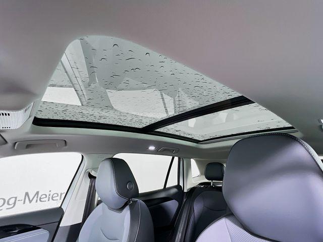 new 2025 Volkswagen Tiguan car, priced at $37,576