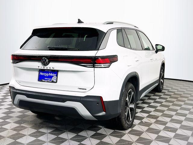 new 2025 Volkswagen Tiguan car, priced at $37,576