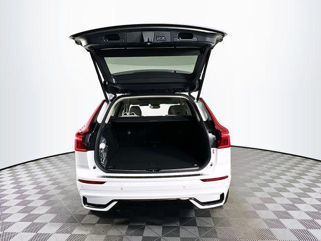 new 2026 Volvo XC60 Plug-In Hybrid car, priced at $76,210