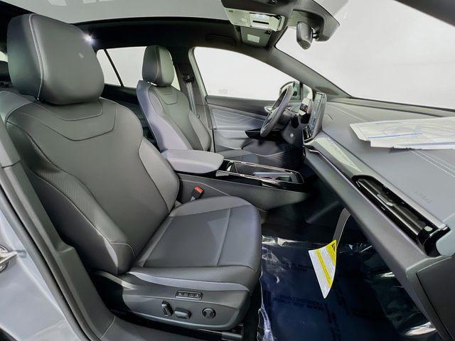 new 2025 Volkswagen ID.4 car, priced at $56,581