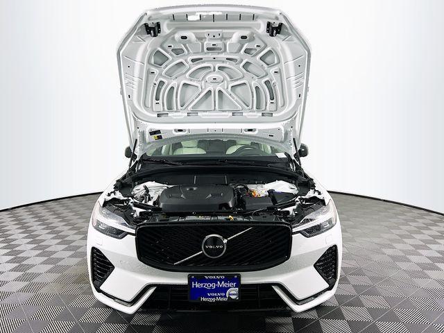new 2026 Volvo XC60 Plug-In Hybrid car, priced at $75,605