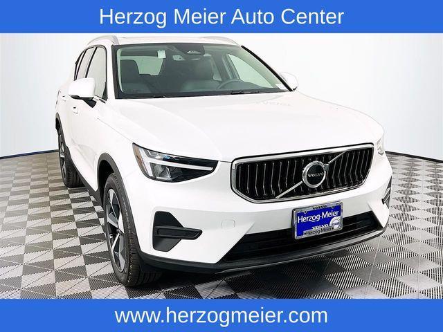 used 2025 Volvo XC40 car, priced at $37,999