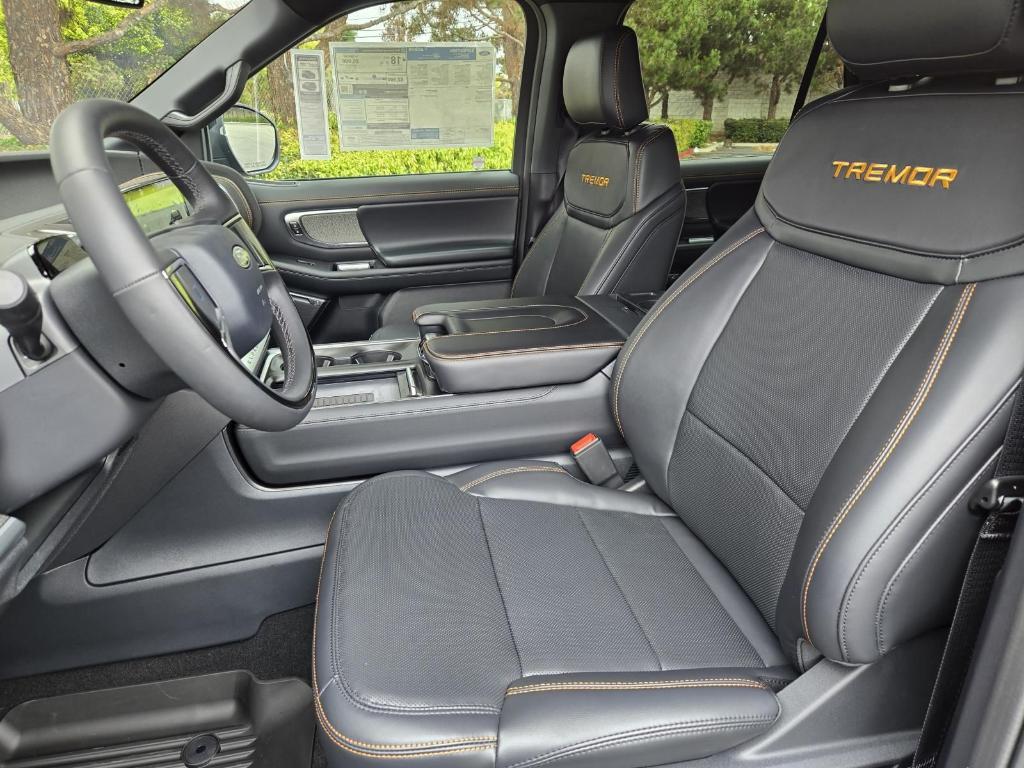 new 2025 Ford Expedition car, priced at $80,872