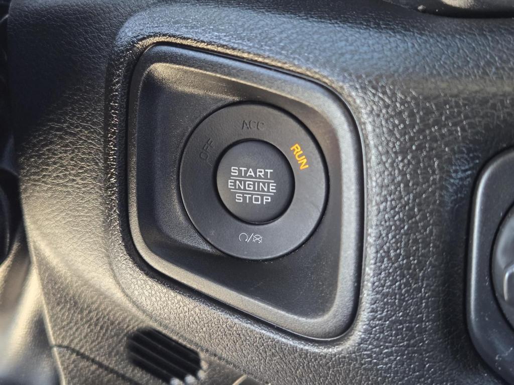 used 2024 Jeep Gladiator car, priced at $34,981