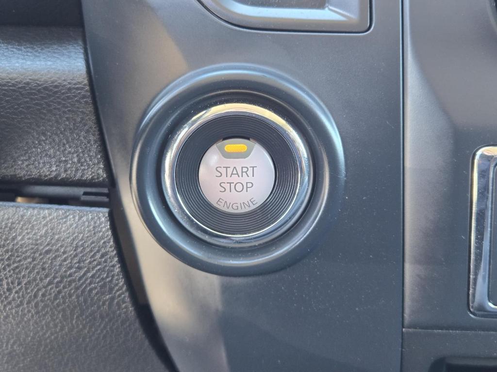 used 2023 Nissan Titan car, priced at $26,900