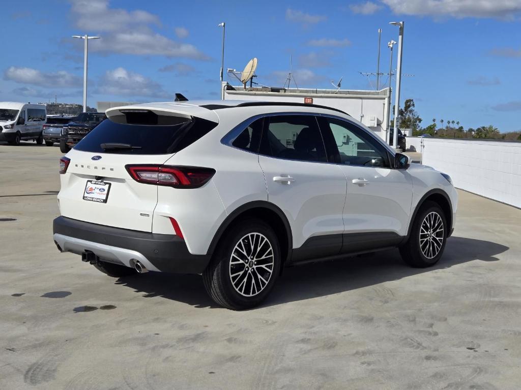 used 2025 Ford Escape car, priced at $31,900