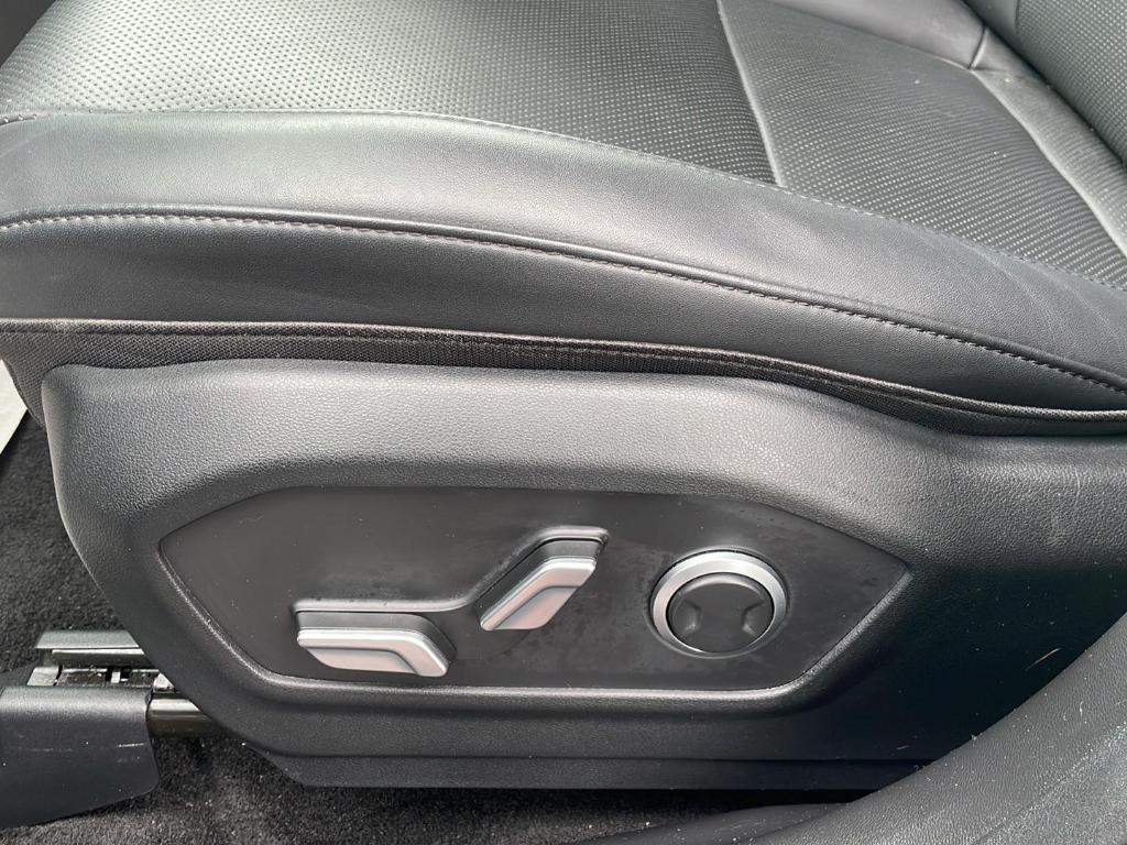 used 2025 Hyundai Santa Fe car, priced at $37,400