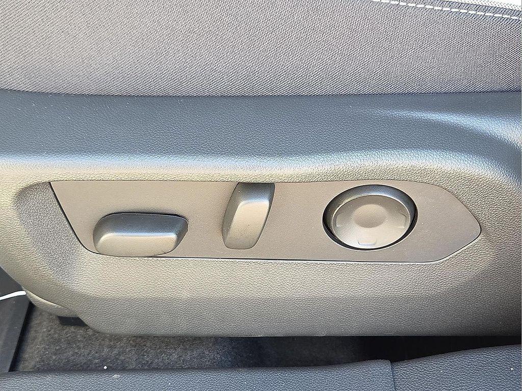 new 2026 Buick Envista car, priced at $31,467