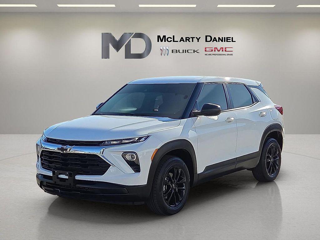 used 2025 Chevrolet TrailBlazer car, priced at $22,220