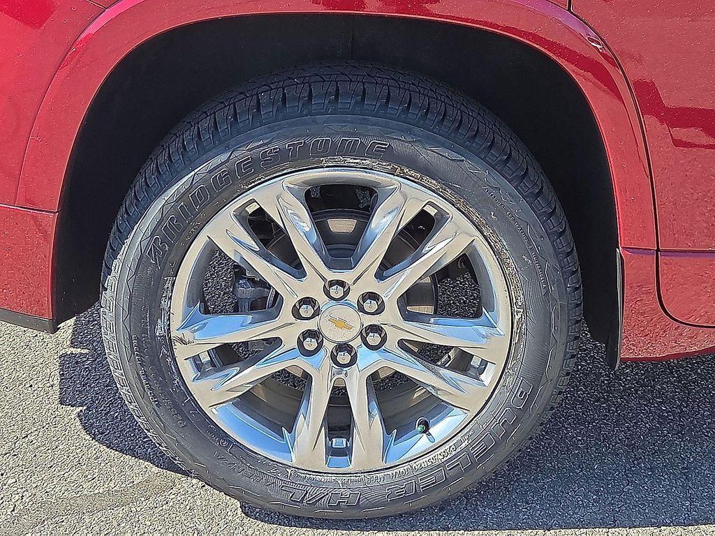 used 2018 Chevrolet Traverse car, priced at $23,330